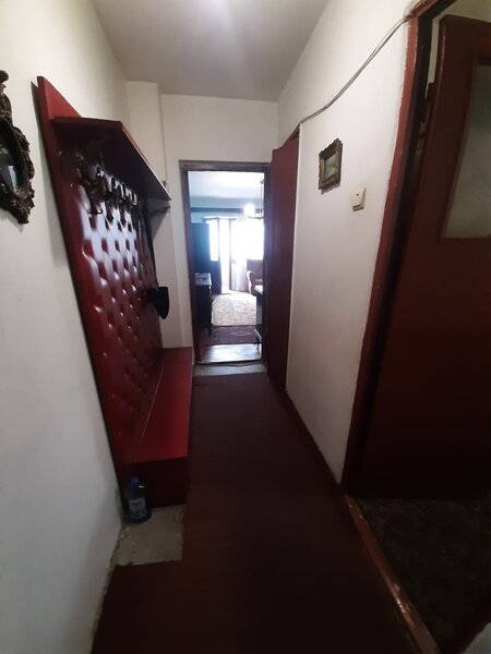 Piata Gorjului chiar la metrou in exclusivitate