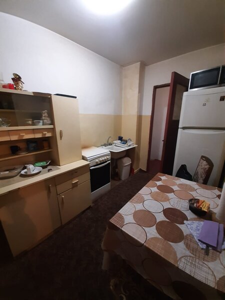 Piata Gorjului chiar la metrou in exclusivitate